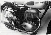 250cc OSSD 3eme prototype gros plan moteur Image 1