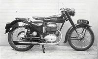 250cc OSSD présérie 1954 droit Image 1